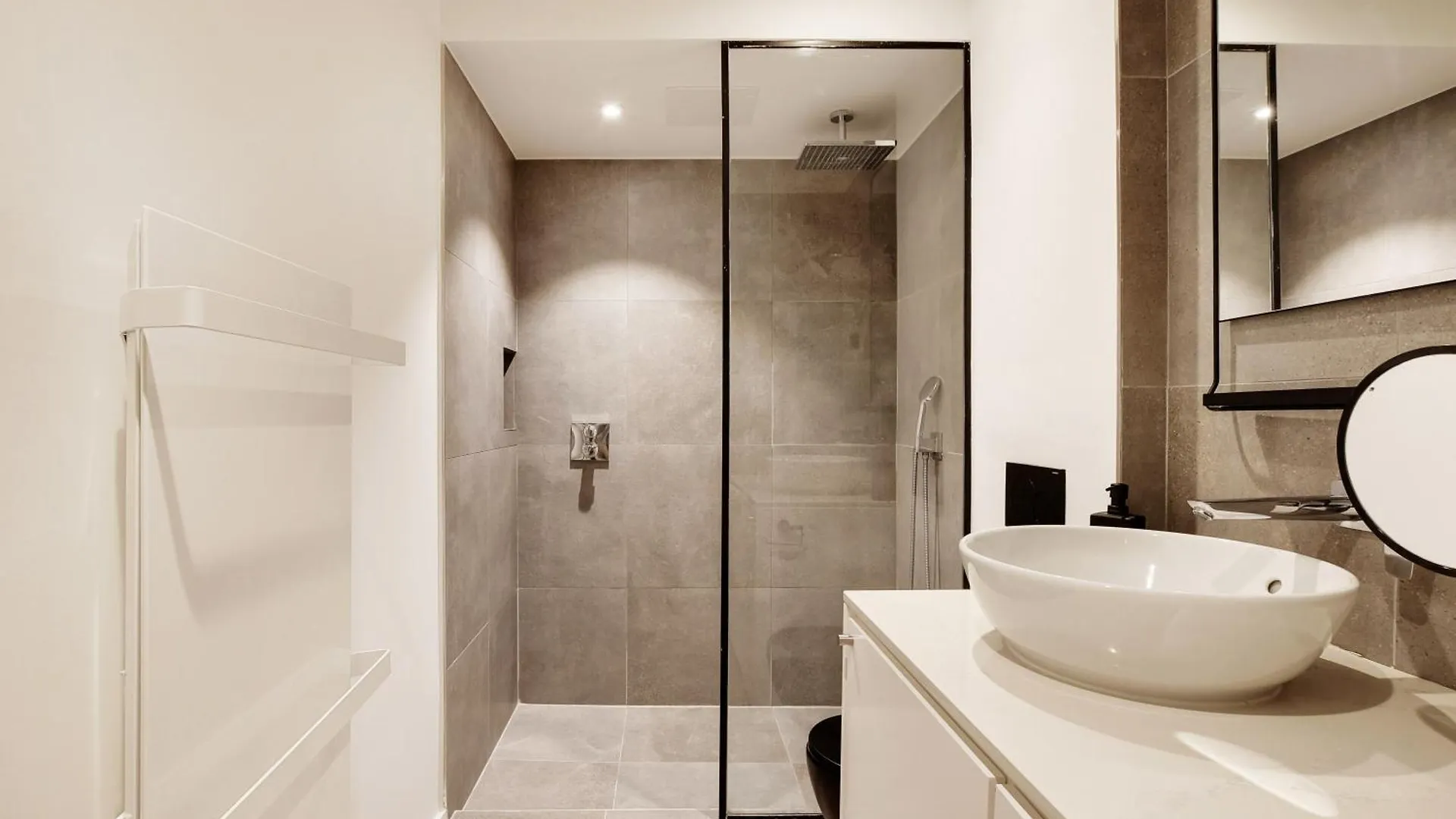 Apartment Sereners - Charming Serviced - Place Des Vosges Paris