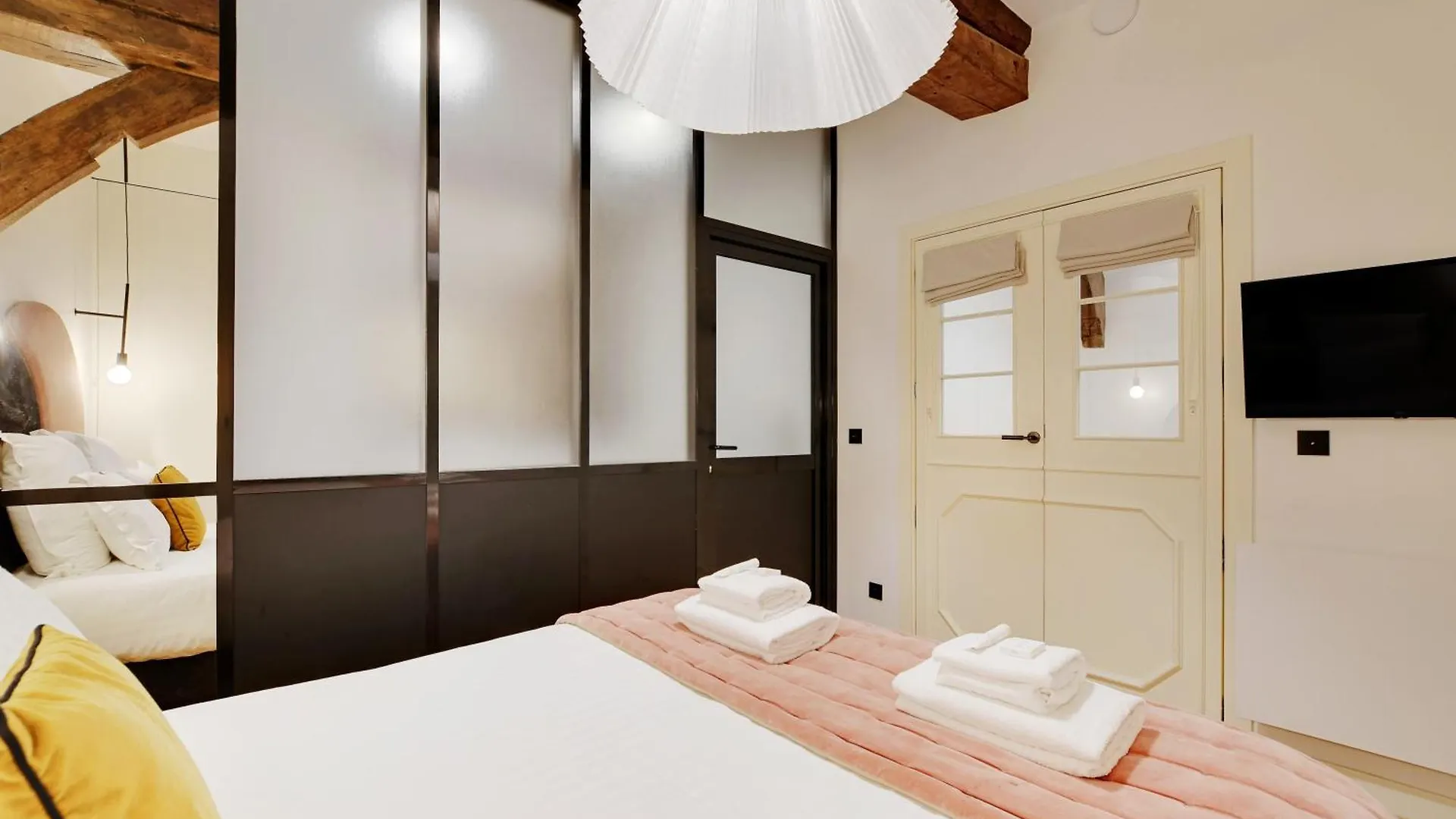 Sereners - Charming Serviced - Place Des Vosges アパート